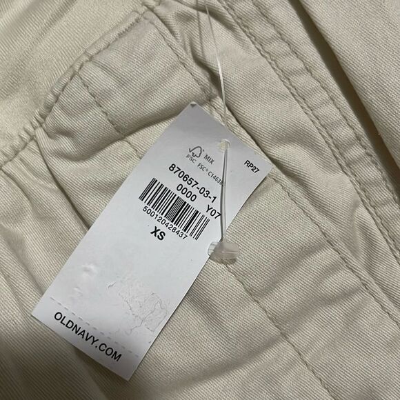 NWT- Old Navy Maternity - XS. Roll Over Chino Maternity Pant - Picture 6 of 8